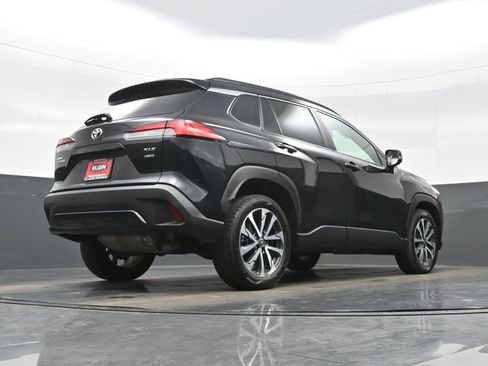 Used 2025 Toyota Corolla Cross XLE AWD/4WD image 33