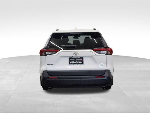 Used 2020 Toyota RAV4 XLE Premium AWD/4WD image 7
