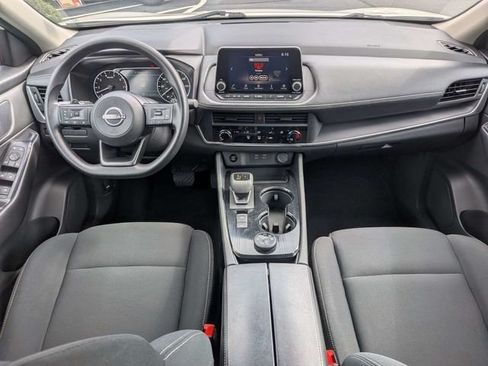 Used 2024 Nissan Rogue S AWD/4WD image 6