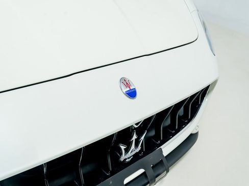 Used 2018 Maserati GranTurismo Sport image 29