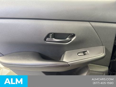 Used 2024 Nissan Sentra SV FWD image 25