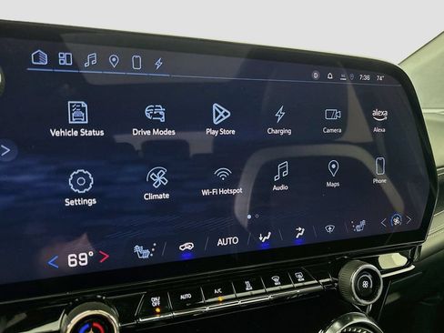 Certified 2024 Chevrolet Blazer EV LT AWD/4WD image 18