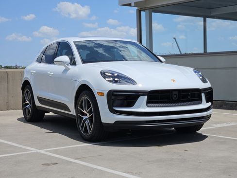 Certified 2026 Porsche Macan S AWD/4WD image 10