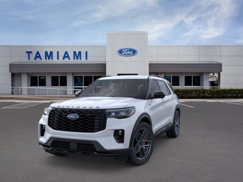 New 2026 Ford Explorer ST-Line w/ ST-Line Street Pack AWD/4WD image 2