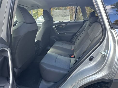 Used 2025 Toyota RAV4 XLE image 15