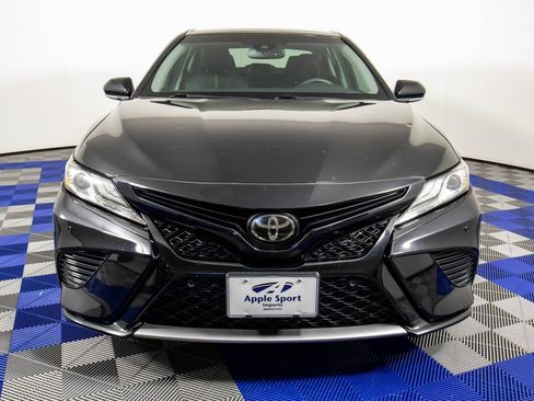 Used 2018 Toyota Camry XSE FWD image 2
