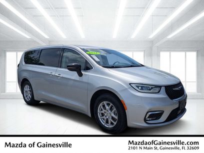 Used 2024 Chrysler Pacifica Touring-L