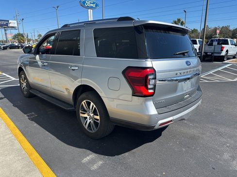 Certified 2024 Ford Expedition Limited image 5