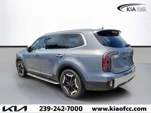 Certified 2023 Kia Telluride EX AWD/4WD image 4