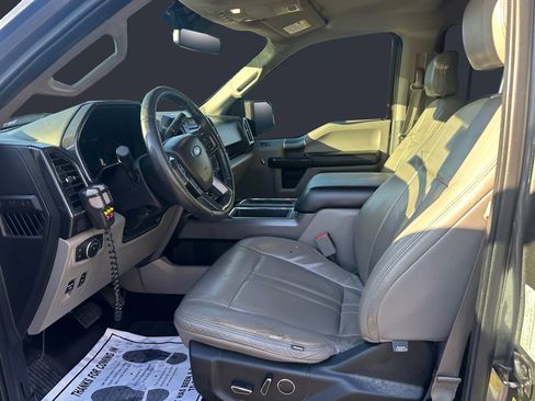 Used 2016 Ford F150 XLT w/ Equipment Group 302A Luxury image 9