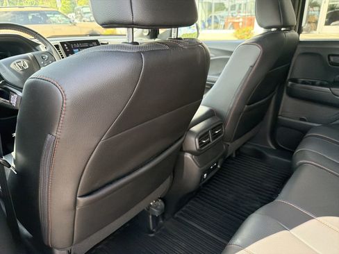 Used 2025 Honda Passport TrailSport image 19