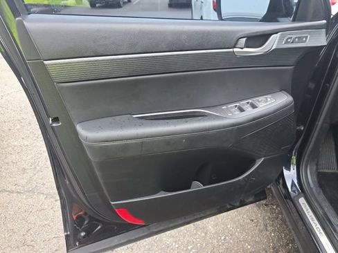 Used 2023 Hyundai Palisade Limited w/ Cargo Package FWD image 18