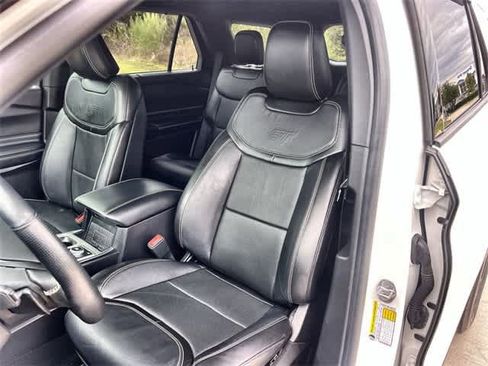Used 2020 Ford Explorer ST w/ Premium Technology Package image 11