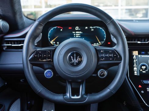 Used 2024 Maserati GranTurismo Trofeo image 16