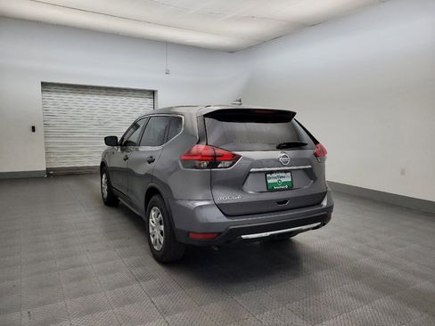 Used 2017 Nissan Rogue S FWD image 5