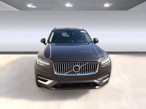 Certified 2023 Volvo XC90 B6 Plus w/ Protection Package Premier image 6