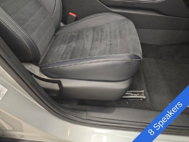 Used 2025 Mitsubishi Outlander AWD image 10