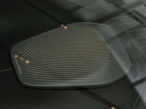 Used 2023 McLaren Artura RWD image 40