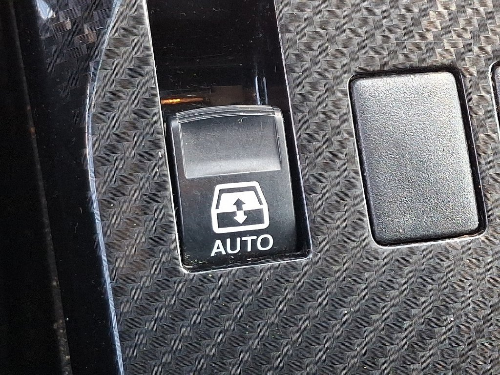 Used 2020 Toyota 4Runner TRD Off-Road AWD/4WD image 23