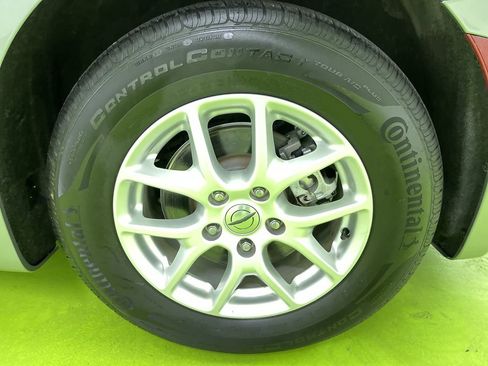 Used 2021 Chrysler Voyager LX w/ Cold Weather Group image 14