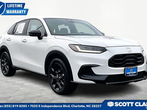 Used 2023 Honda HR-V Sport image 1