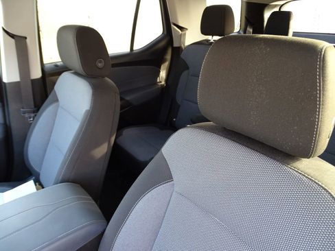 Used 2020 Chevrolet Traverse LT image 10