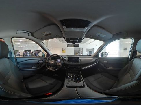 Used 2025 Nissan Rogue SV FWD image 43