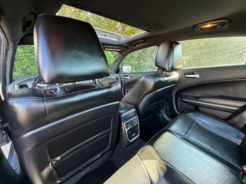 Used 2020 Dodge Charger SXT w/ Leather Interior Group RWD image 41