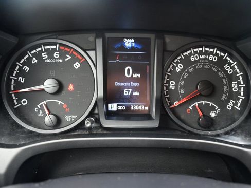 Used 2022 Toyota Tacoma SR image 12