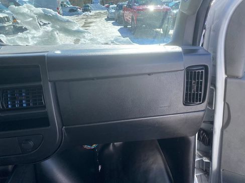 Used 2019 GMC Savana 3500 w/ Power Convenience Package RWD image 30
