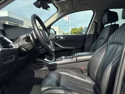 Used 2025 BMW X7 xDrive40i AWD/4WD image 14