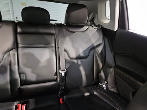 Used 2019 Jeep Compass Limited w/ Safety & Security Group image 14