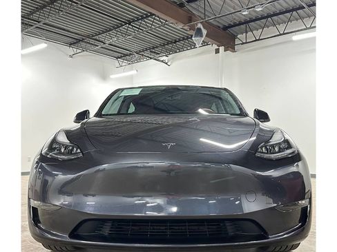 Used 2025 Tesla Model Y Long Range image 3