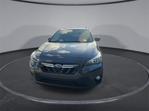 Used 2021 Subaru Crosstrek 2.0i Premium w/ Moonroof Package image 3