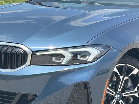 New 2025 BMW 330i Sedan w/ Premium Package image 4