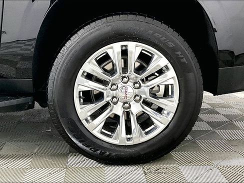 Used 2024 GMC Yukon XL Denali image 8
