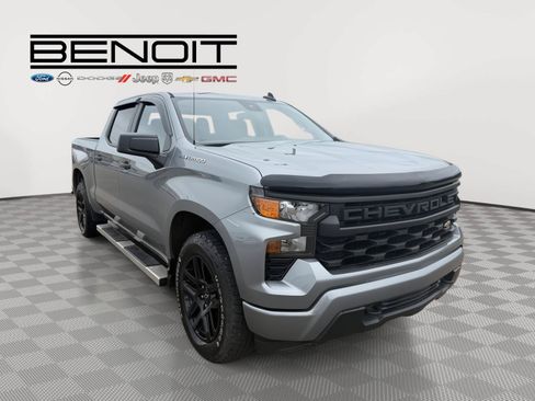 Used 2023 Chevrolet Silverado 1500 Custom AWD/4WD image 1