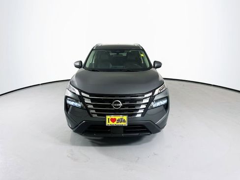 Certified 2024 Nissan Rogue SV w/ SV Premium Package FWD image 4