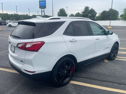 Used 2021 Chevrolet Equinox Premier w/ Redline Edition AWD/4WD image 4