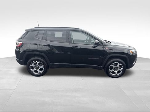 Used 2022 Jeep Compass Trailhawk image 11