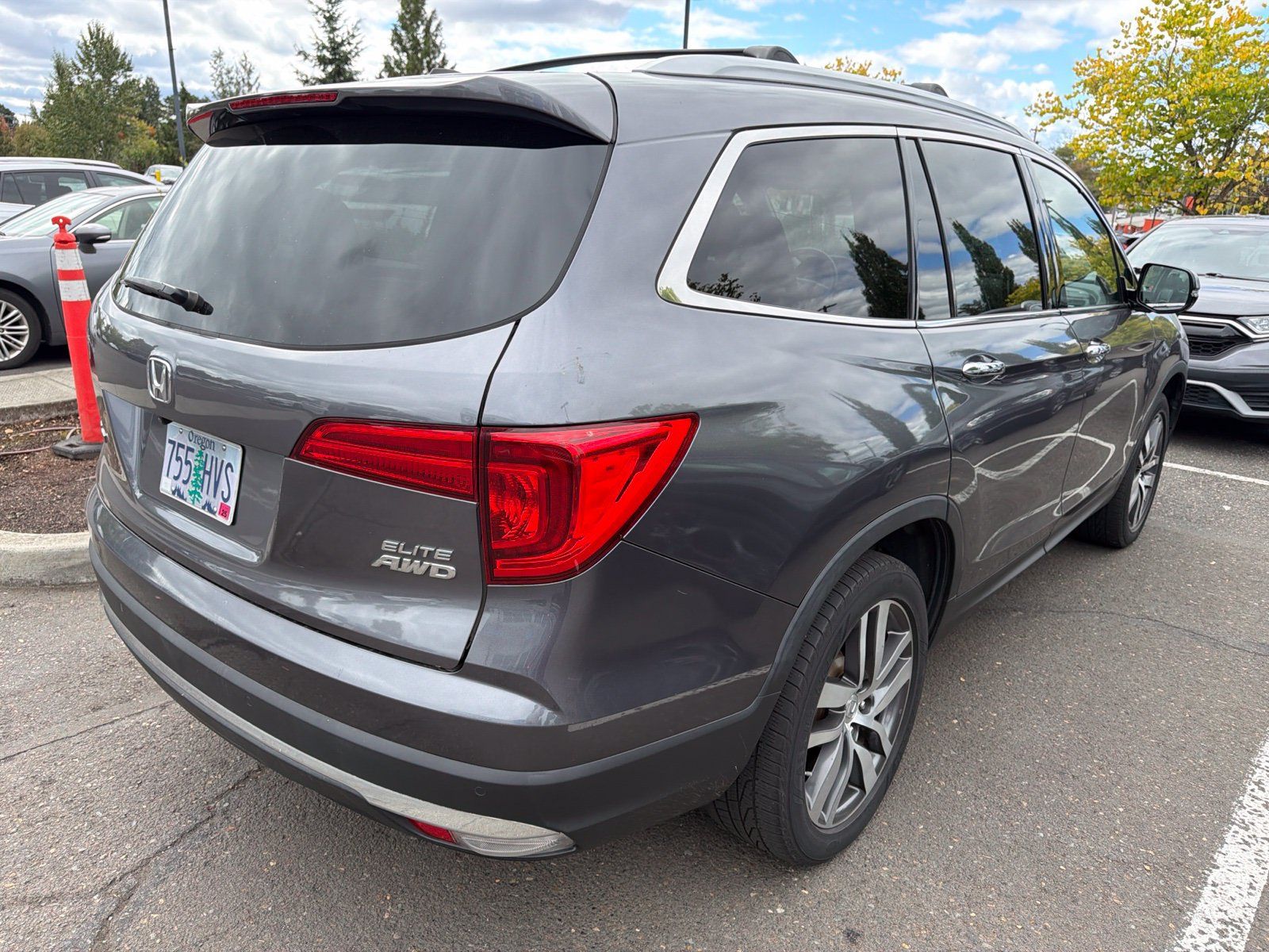 Used 2016 Honda Pilot Elite image 4