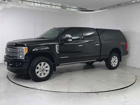 Used 2018 Ford F250 Platinum w/ Platinum Ultimate Package image 6