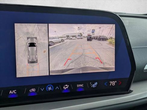 New 2026 Chevrolet Traverse LT w/ Enhanced Driving Package image 12