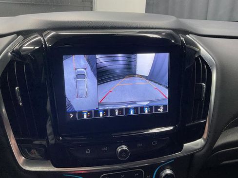 Used 2021 Chevrolet Traverse LT w/ LT Premium Package image 29