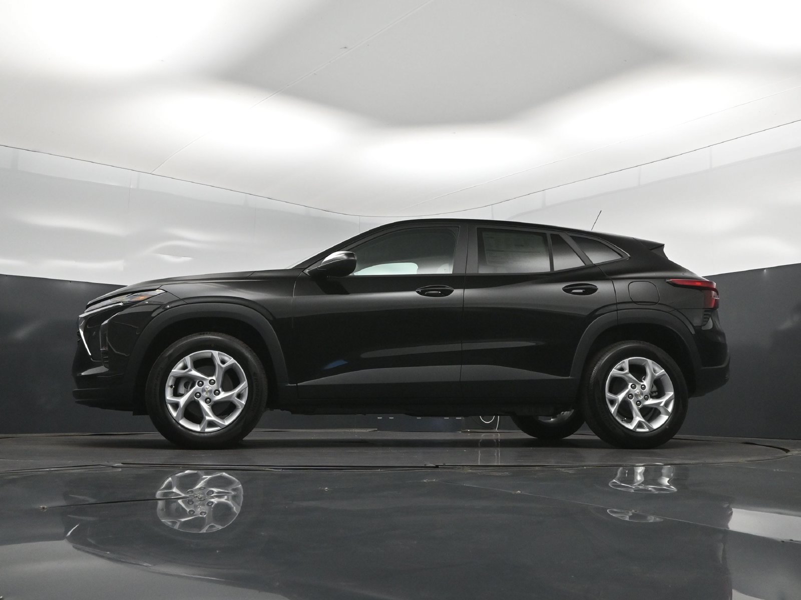 New 2026 Chevrolet Trax LS w/ LS Convenience Package FWD image 39