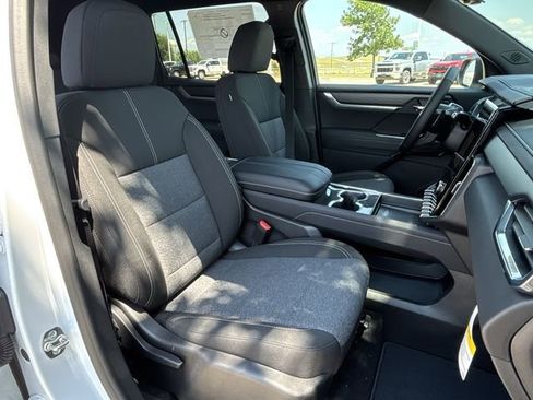 New 2026 GMC Acadia Elevation image 27