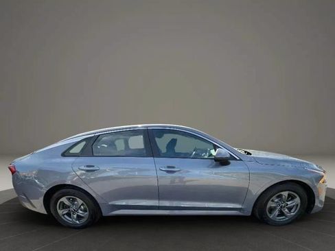 Used 2022 Kia K5 LX FWD image 4