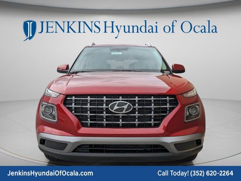 New 2025 Hyundai Venue SEL FWD image 9