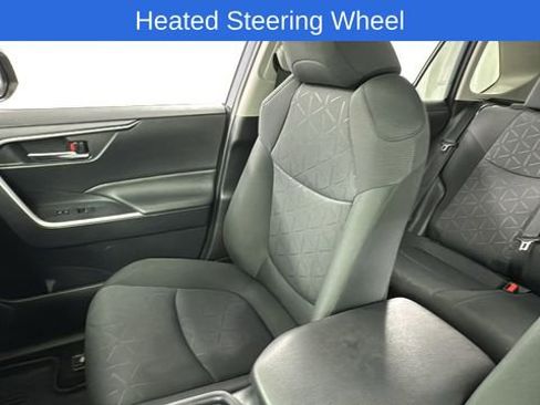 Used 2022 Toyota RAV4 XLE w/ Convenience Package image 13