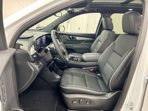 Used 2025 Buick Enclave Preferred w/ Power Package AWD/4WD image 20